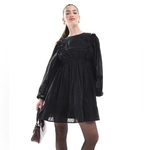 Chic Black lace eyelet Long Sleeve Dress